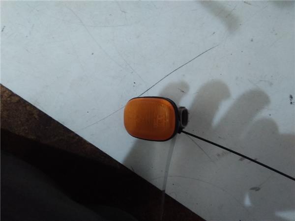piloto intermitente lateral delantero izquier