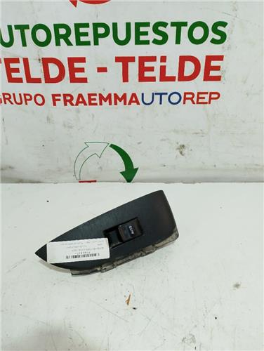 botonera puerta trasera derecha toyota prius