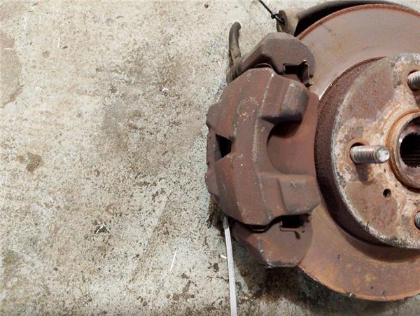 pinza freno delantero izquierda toyota yaris