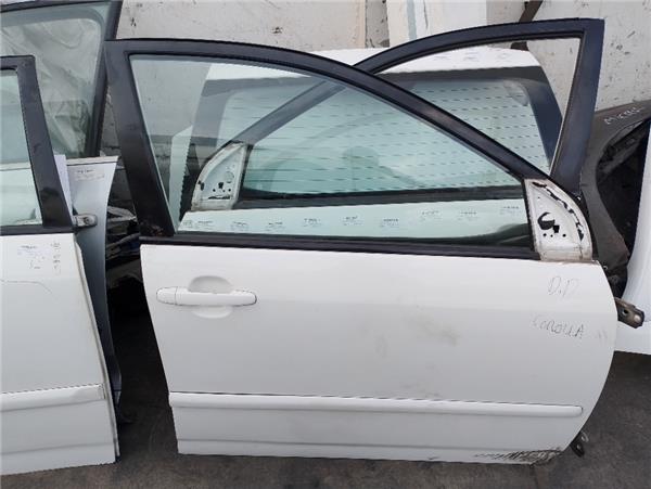 guarnecido puerta delantera derecha toyota co