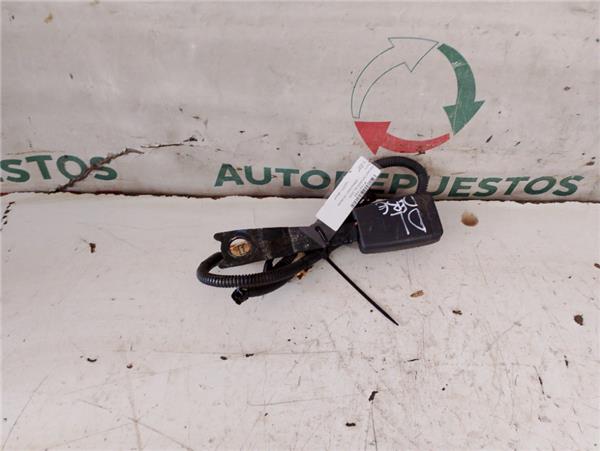 anclaje cinturon delantero derecho toyota cor