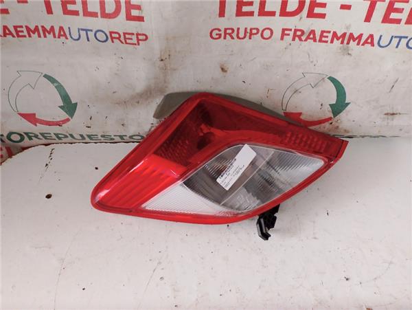 piloto trasero izquierdo toyota yaris p13 201