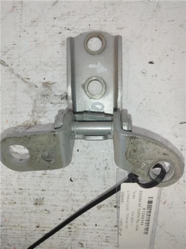 bisagra inferior puerta trasera derecha toyot