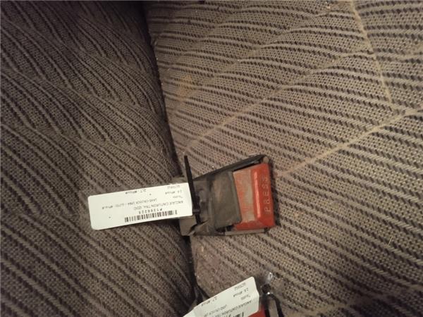 anclaje cinturon trasero izquierdo toyota lan