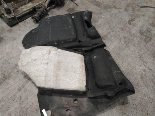 moqueta suelo interior toyota yaris ksp9scp9n