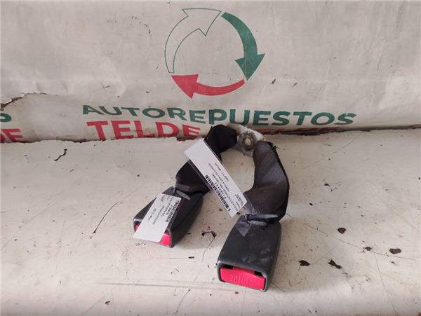 anclaje cinturon trasero izquierdo toyota cor
