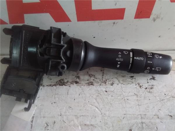 mando limpiaparabrisas toyota yaris p13 2014