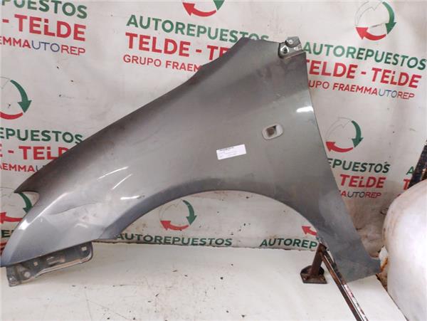 aleta delantera izquierda toyota corolla 2003