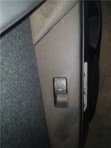 botonera puerta trasera derecha mazda 3 berli