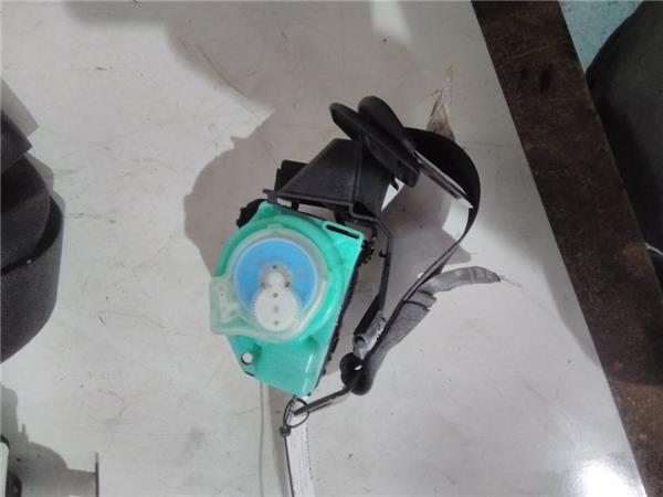 cinturon seguridad trasero central toyota ave