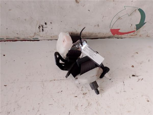 cinturon seguridad trasero central toyota yar