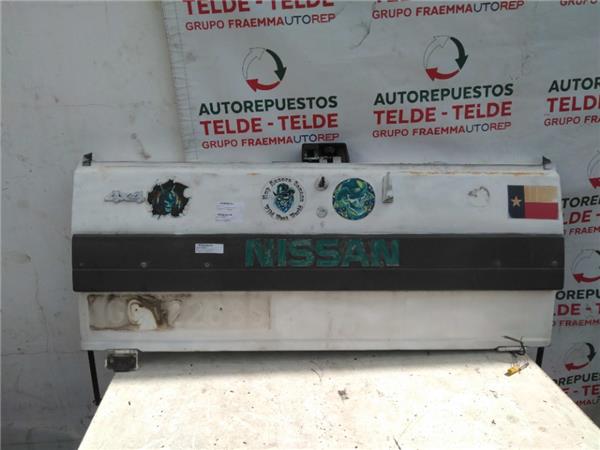 moldura porton trasero nissan patrol kw260 03