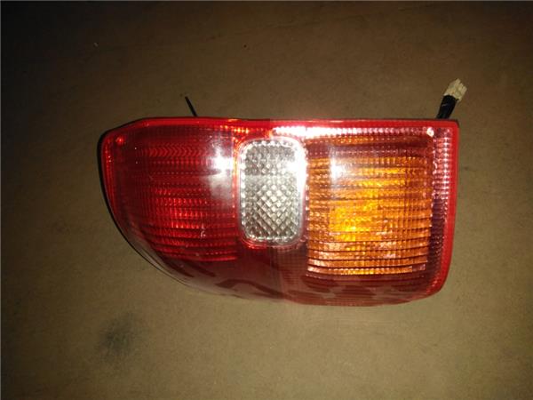 piloto trasero izquierdo toyota rav 4 aca21 5