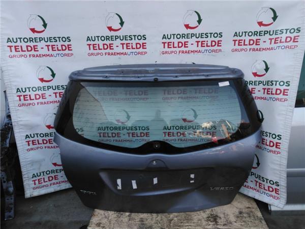 porton trasero toyota corolla verso 2010 zgr2