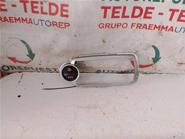 interruptor luces emergencia toyota yaris p13