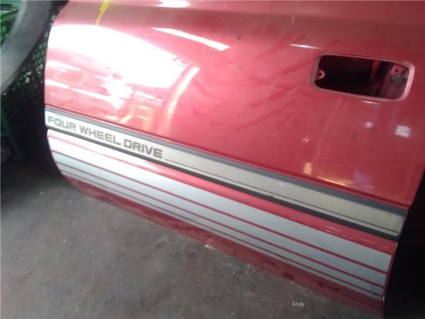 moldura puerta delantera izquierda toyota lan