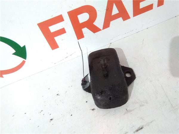 soporte derecho motor toyota hilux 1989 ln105