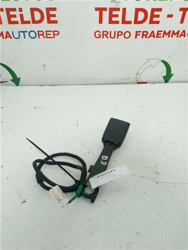 anclaje cinturon delantero derecho toyota pri