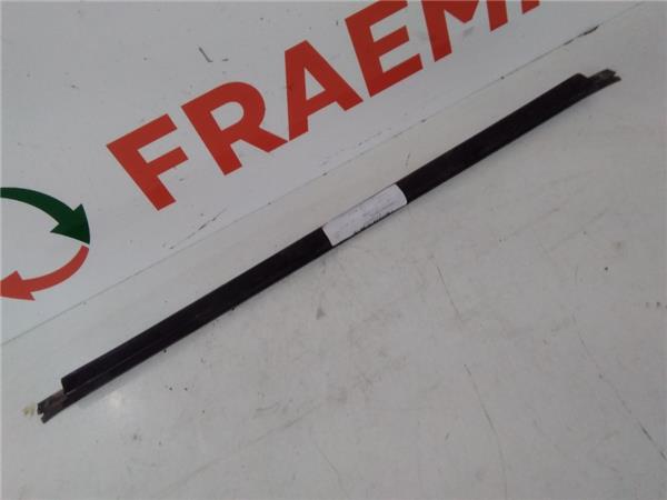 cejilla interior puerta trasera izquierda toy