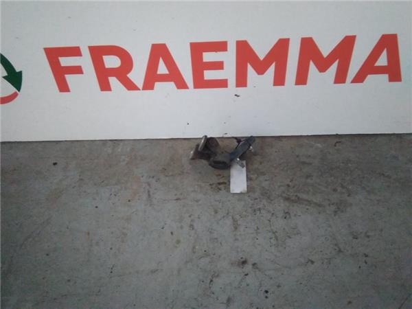 Bisagra Inferior Puerta Trasera 1992