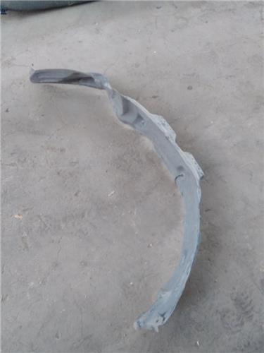 protector pase rueda delantero izquierdo toyo