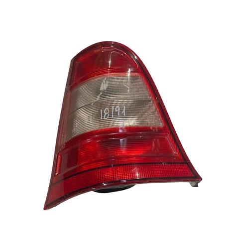 piloto trasero izquierdo mercedes benz clase