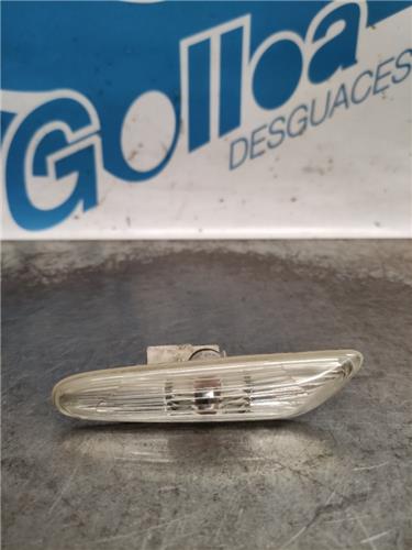 piloto intermitente lateral delantero derecho