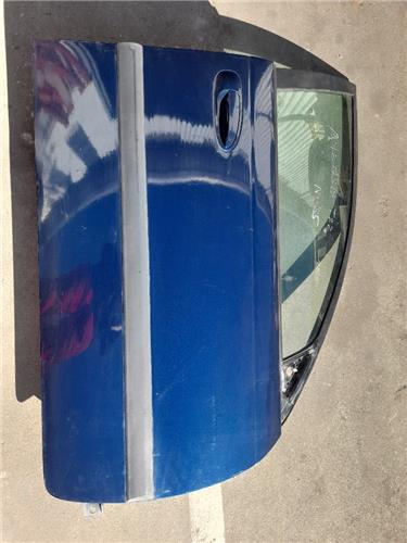 puerta delantera derecha toyota avensis berli