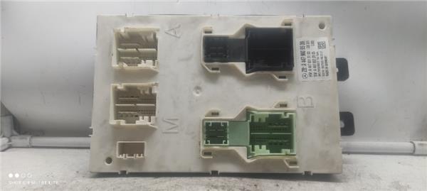 caja fusiblesrele mercedes benz vito furgon 4