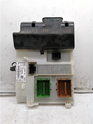 caja fusiblesrele volvo v60 familiar 082010