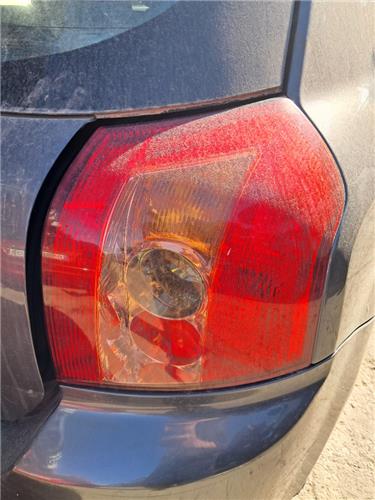 piloto trasero derecho toyota corolla e12 200