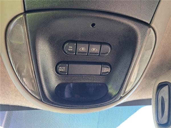 luz interior techo chrysler voyager rg 2001