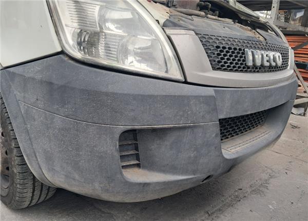 paragolpes delantero iveco daily furgon 2006