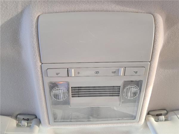 luz interior techo volkswagen polo iv 9n3 042
