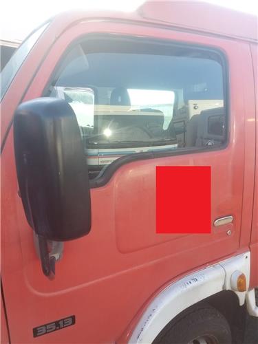 puerta delantera izquierda nissan cabstar 012