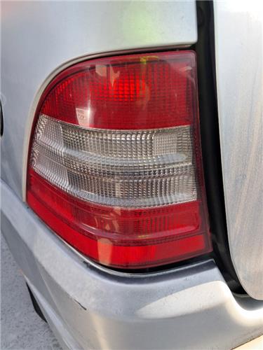 piloto trasero izquierdo mercedes benz clase