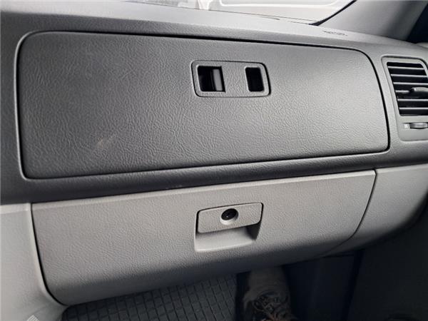 guantera salpicadero kia carnival ii fl 2001