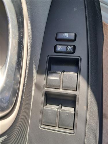 botonera puerta delantera izquierda toyota av