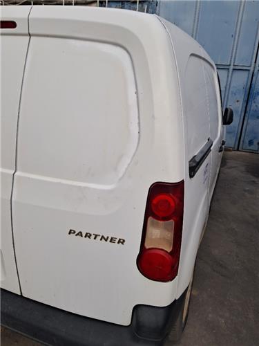 puerta trasera derecha carga cerrada peugeot