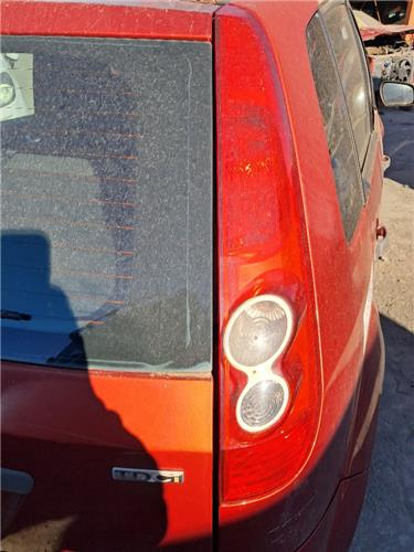 piloto trasero derecho ford fiesta cbk 2002