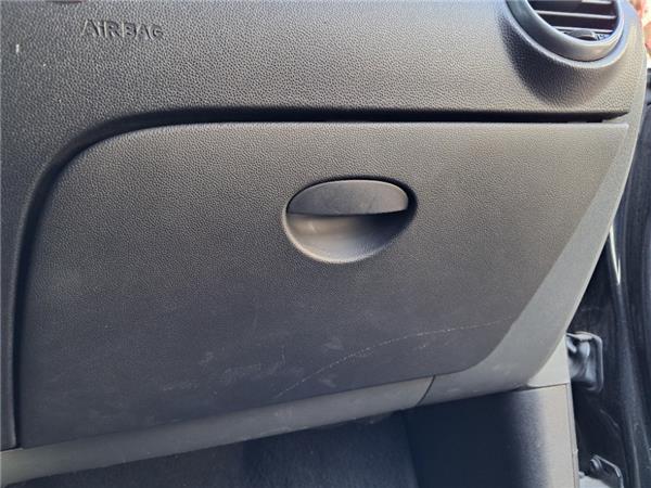 guantera salpicadero seat leon 1p1 052005 19