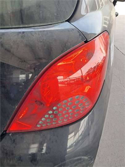 piloto trasero derecho peugeot 207 2006  14 x
