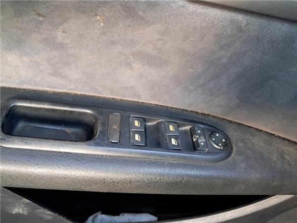 botonera puerta delantera izquierda peugeot 4