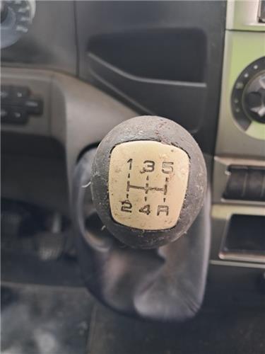 palanca de cambio iveco daily furgon 2006 23