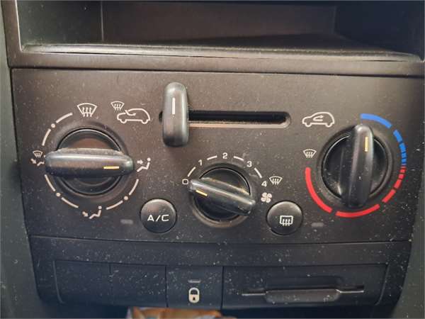 mandos climatizador peugeot 207 2006  14 x li