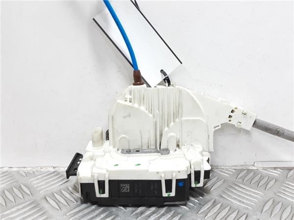 cerradura puerta delantera derecha mercedes b