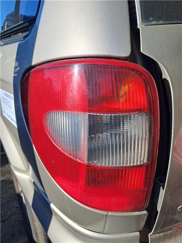 piloto trasero izquierdo chrysler voyager rg