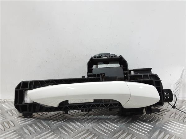 maneta exterior delantera derecha mercedes be