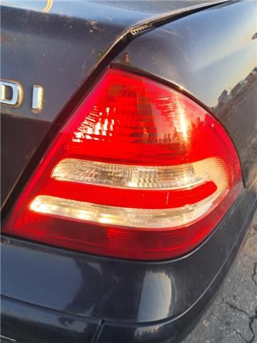 piloto trasero derecho mercedes benz clase c