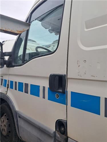 puerta delantera izquierda iveco daily furgon